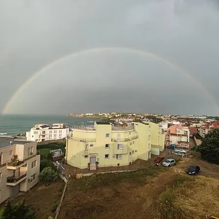 The View Апартамент